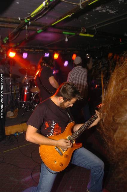 [within the fray on Oct 21, 2005 at the Bombshelter (Manchester, NH)]