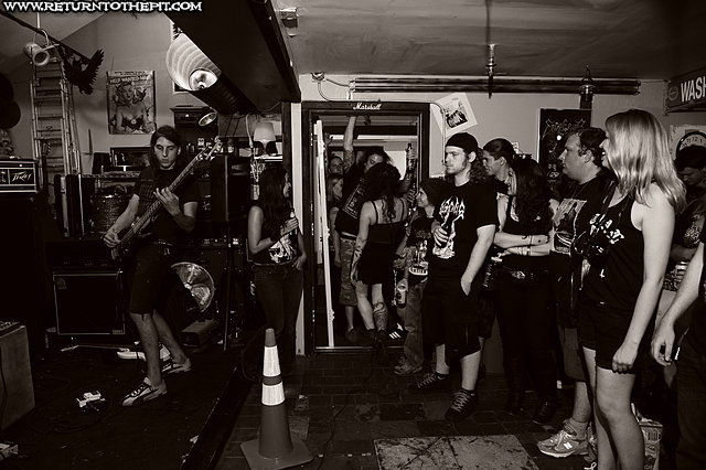 [worms in women in cattle on Aug 26, 2011 at PT-109 (Allston, MA)]