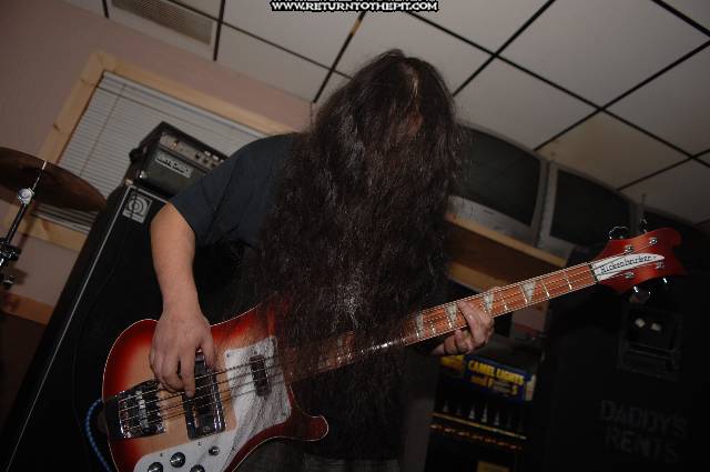 [yob on May 21, 2005 at Dee Dee's Lounge (Quincy, Ma)]